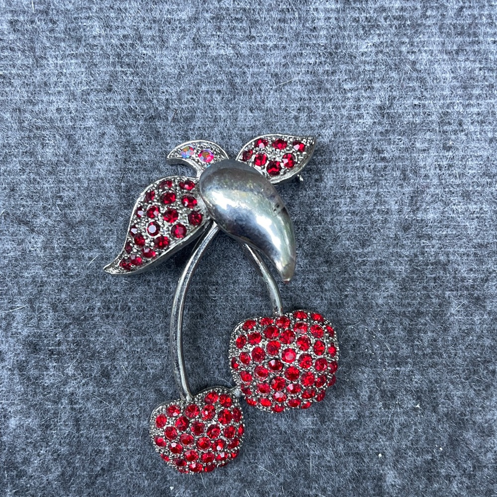 ✨ Vintage Cherry Brooch + Bee Ring Bundle